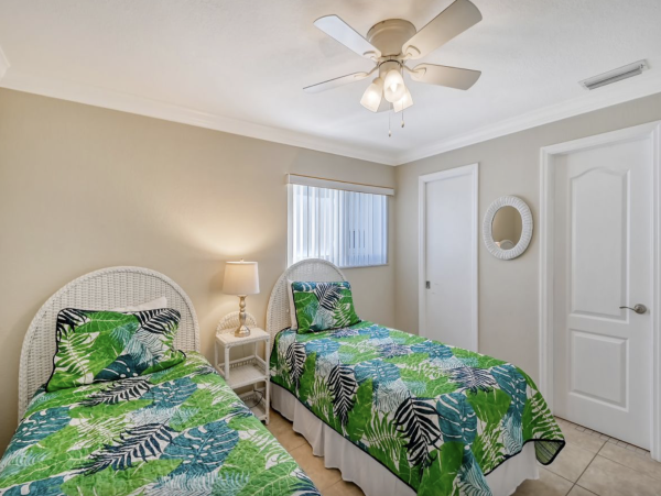 Charming Siesta Key Two Bedroom Vacation Rental